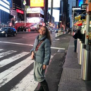 Meet your Posher, Nelly